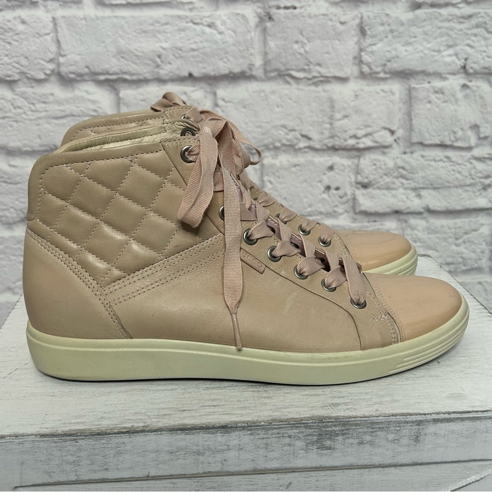 ECCO Quilted High Top Fashion Sneaker in Rose Dust - Picture 8 of 16